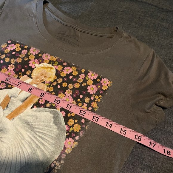 Grey Marilyn Monroe White Dress Tee - Picture 4 of 6
